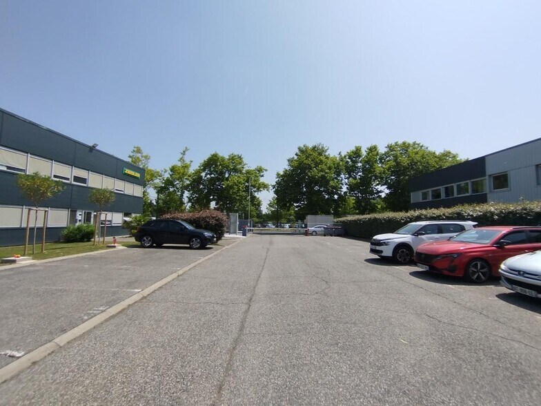 7 Avenue Didier Daurat, Blagnac to rent - Building Photo - Image 3 of 15