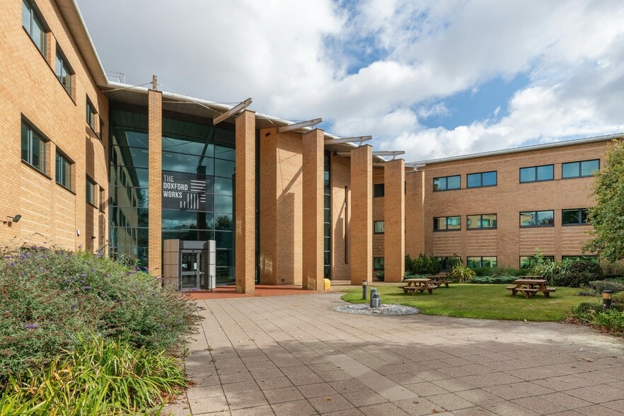 3 Admiral Way, Sunderland to rent - Building Photo - Image 2 of 17