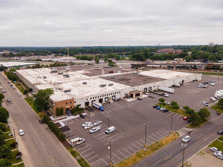 175 Jackson Ave N, Hopkins, MN for rent - Building Photo - Image 1 of 10