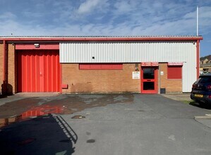 Hillam Rd, Bradford for rent Building Photo- Image 1 of 2