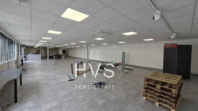 Light Industrial in Aix-en-Provence to rent Interior Photo- Image 1 of 4