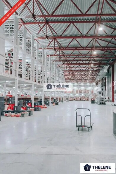 Light Industrial in Montpellier to rent - Primary Photo - Image 3 of 5