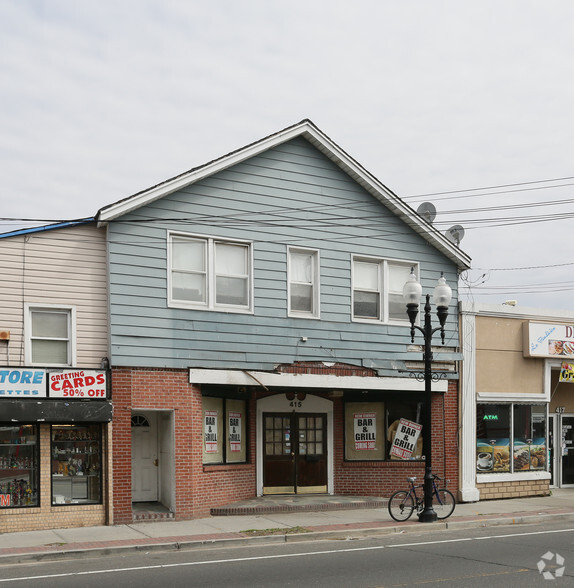 413 E Main St, Patchogue, NY for rent - Primary Photo - Image 1 of 4