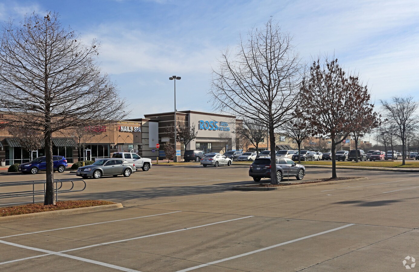 2525 W Wheatland Rd, Dallas 75237 UK