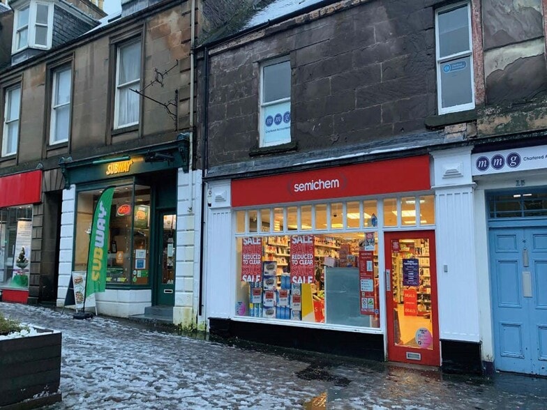 13-17 High St, Crieff to rent - Building Photo - Image 2 of 3