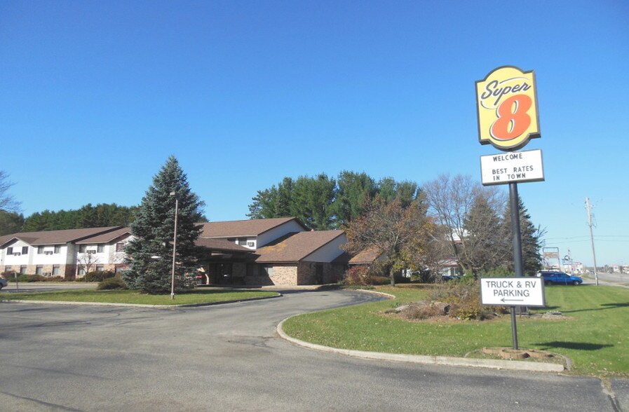 W7607 State Road 21 73, Wautoma 54982 UK