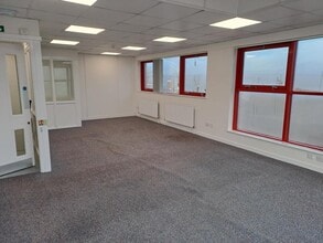 Amor Way, Letchworth Garden City to rent Interior Photo- Image 2 of 2