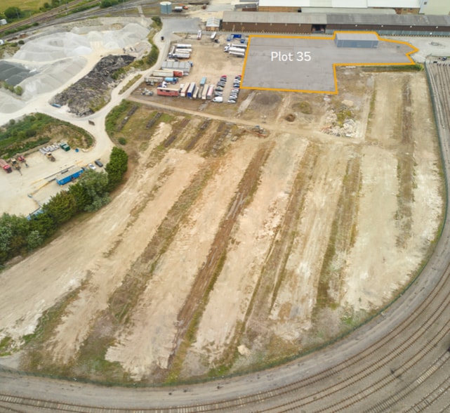 Queen Adelaide Way, Ely to rent - Aerial - Image 2 of 12