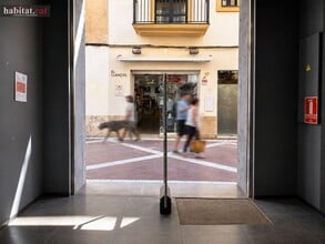 Retail in Vilanova i la Geltrú, Barcelona to rent Interior Photo- Image 2 of 3
