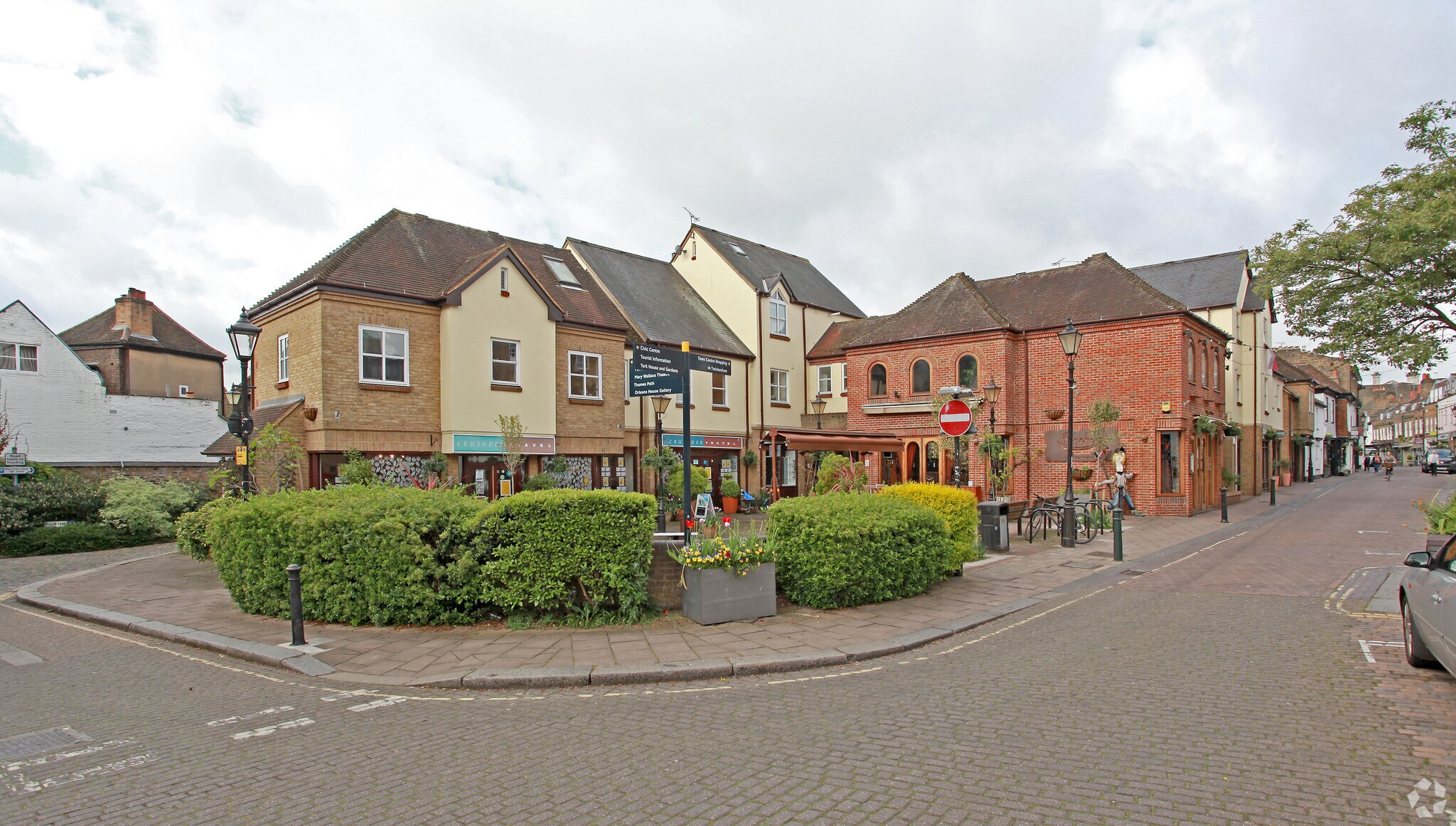 52-58 Church St, Twickenham for sale Primary Photo- Image 1 of 1