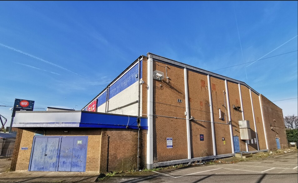 Pontefract Rd, Barnsley to rent - Building Photo - Image 3 of 5