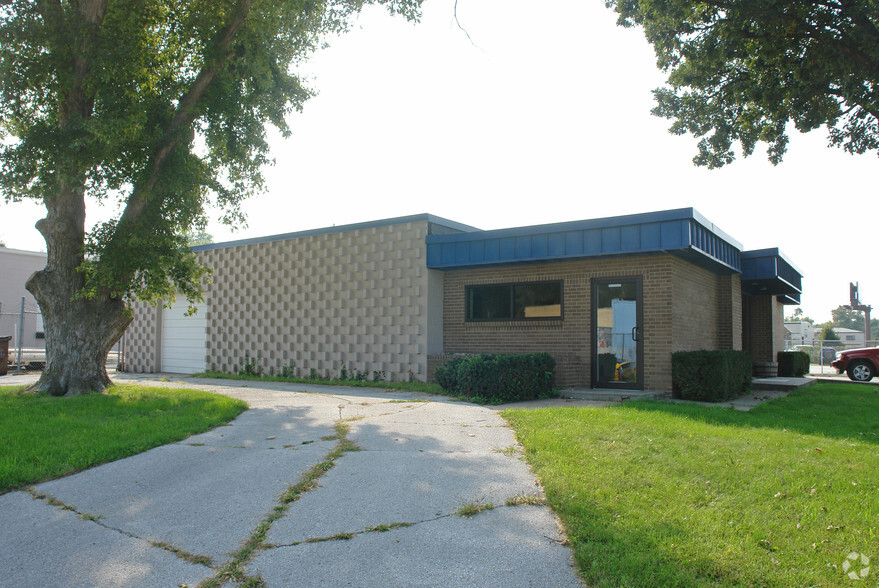 8317 Grant St, Omaha, NE for sale - Building Photo - Image 3 of 3