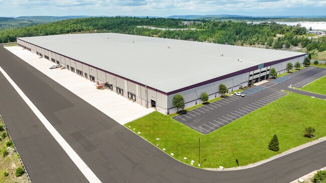 More details for 63 Green Mountain Rd, Hazleton, PA - Industrial to Rent