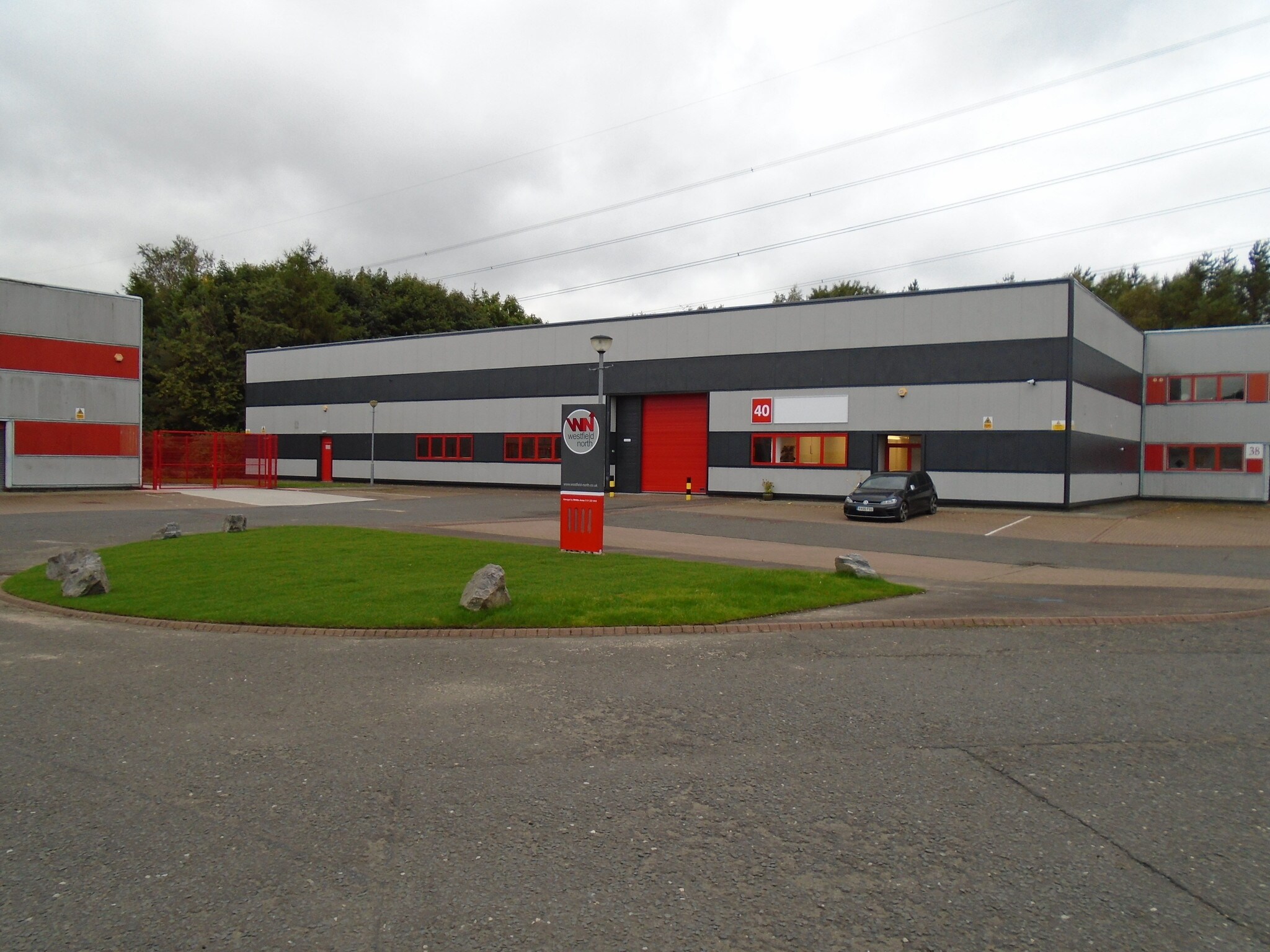 Grayshill Rd, Cumbernauld G68 9HQ Westfield North Courtyard