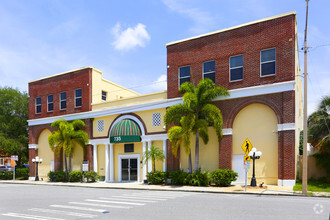 735 Arlington Ave N, Saint Petersburg, FL for rent Building Photo- Image 1 of 8