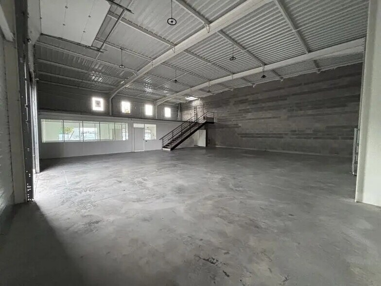 14 B Rue Des Clairières, LES SORINIÈRES to rent - Interior Photo - Image 3 of 17