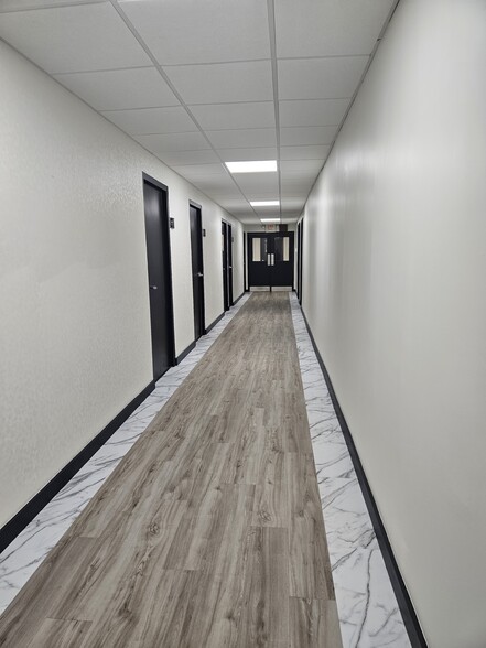 35 E Elizabeth Ave, Bethlehem, PA to rent - Interior Photo - Image 3 of 4