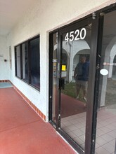 4520 Commercial Way, Spring Hill, FL for rent Building Photo- Image 1 of 33