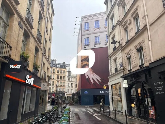 Location Commerce 153 m²