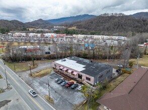 1940 S Main St, Waynesville, NC - aerial  map view