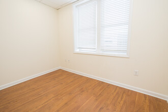 15 Valley St, South Orange, NJ for rent Interior Photo- Image 1 of 5