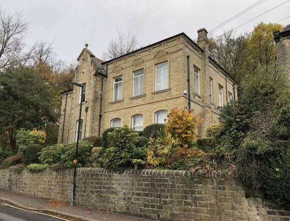 2 Lewisham Rd, Huddersfield for sale Primary Photo- Image 1 of 1