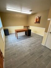 14819 N Cave Creek Rd, Phoenix, AZ to rent Interior Photo- Image 2 of 10