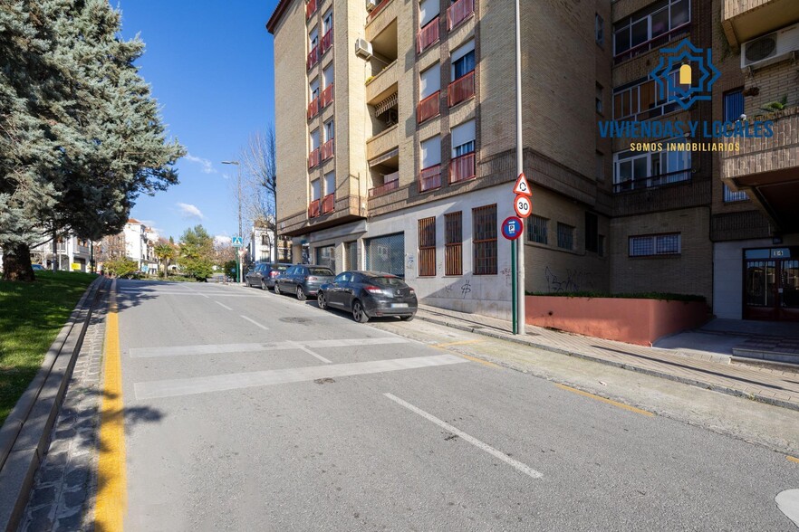 Retail in Granada for sale - Building Photo - Image 3 of 37