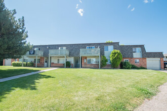 1720 Azalea Ct, Fort Collins, CO for sale Primary Photo- Image 1 of 32