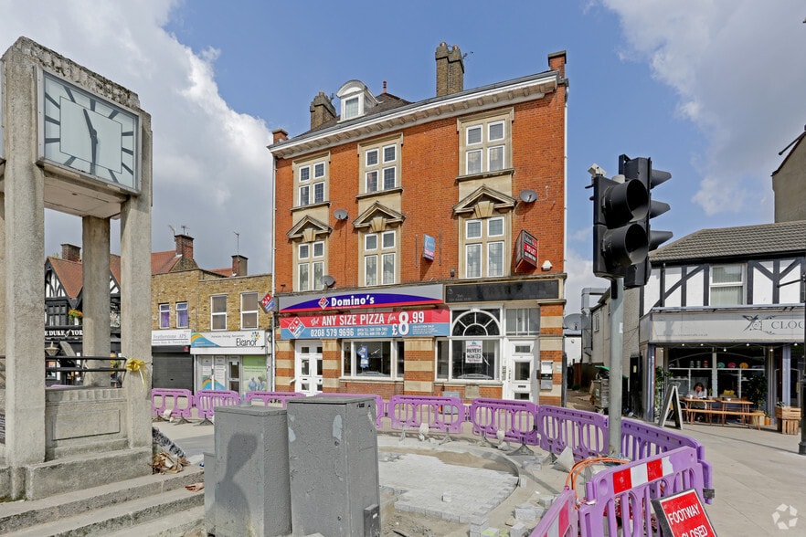 153-155 Uxbridge Rd, London to rent - Building Photo - Image 2 of 3