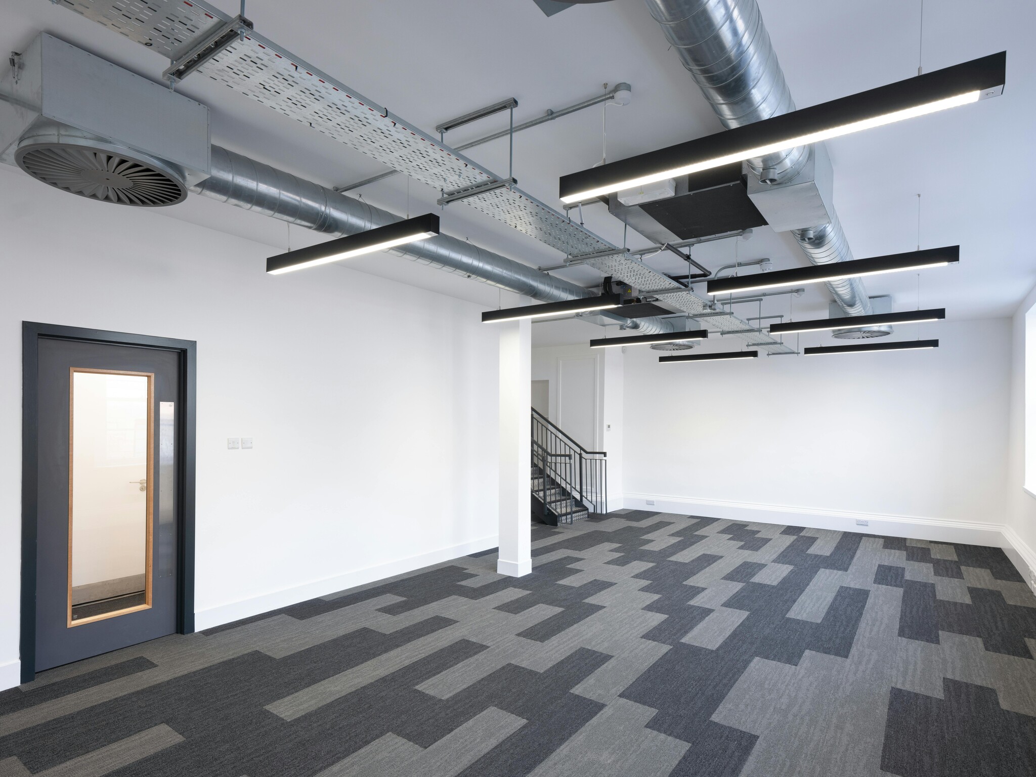 32 York Pl, Edinburgh to rent Building Photo- Image 1 of 7