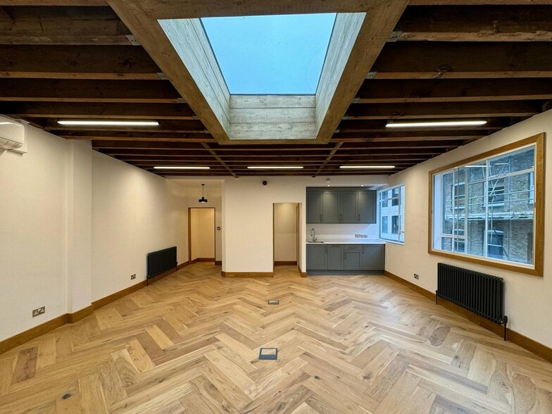 6 Grafton Mews, London to rent - Building Photo - Image 2 of 11