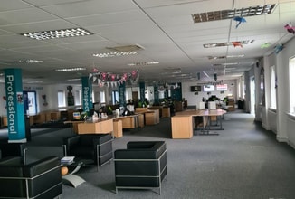 Waterfront Way, Brierley Hill to rent Interior Photo- Image 2 of 5