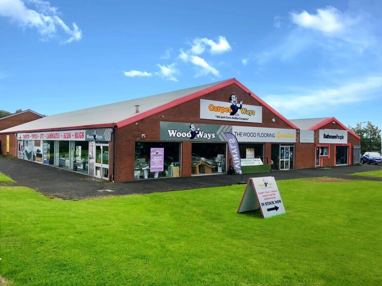 1-3 Peacock Dr, Hamilton to rent - Building Photo - Image 1 of 10