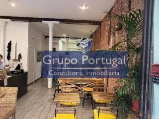 Retail in Madrid, Madrid to rent Interior Photo- Image 1 of 2