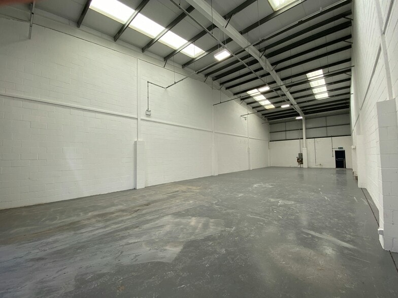 19-26 Colvilles Park, East Kilbride to rent - Building Photo - Image 3 of 11