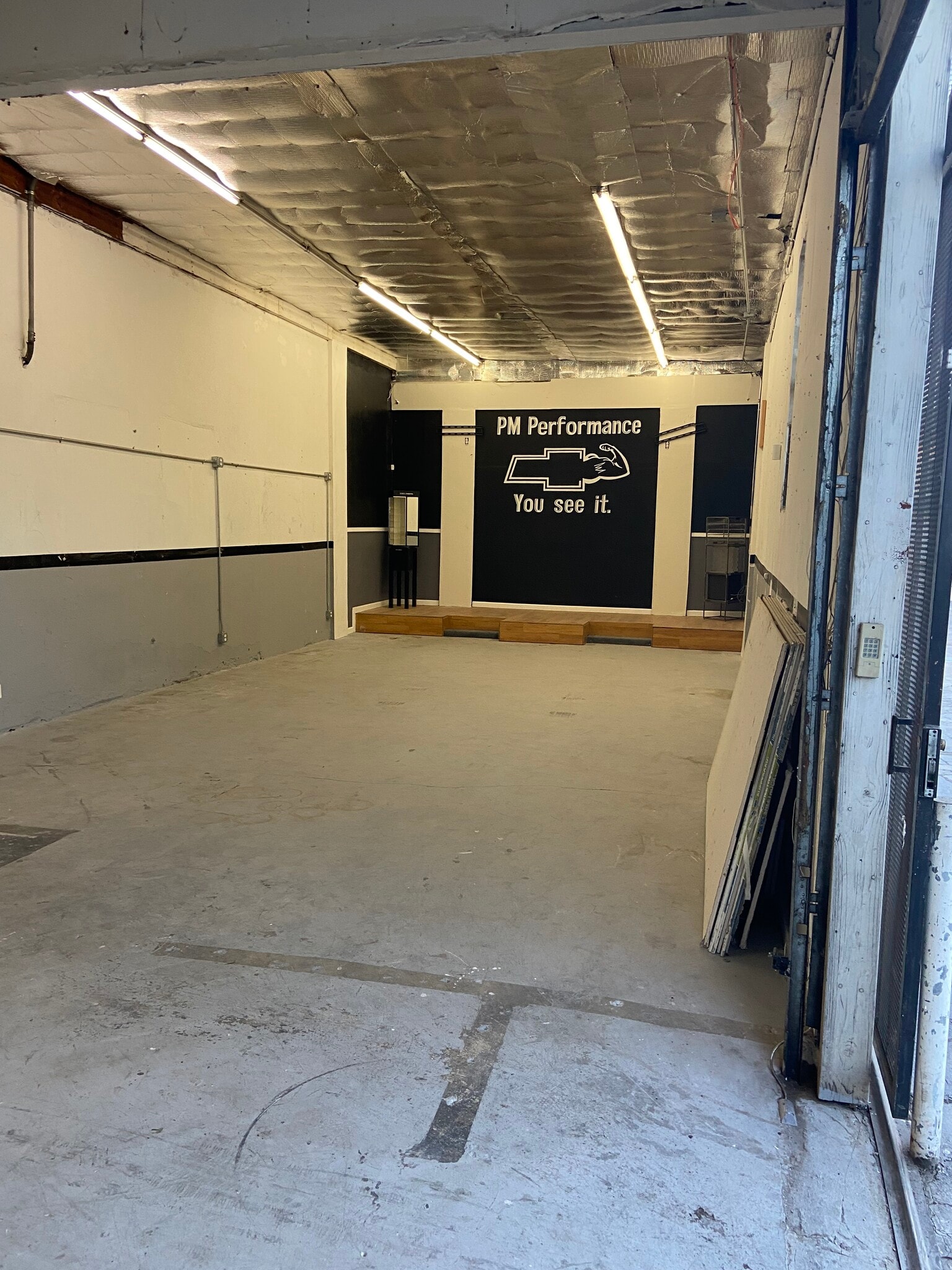 5264 Long Beach Blvd, Long Beach, CA to rent Interior Photo- Image 1 of 14