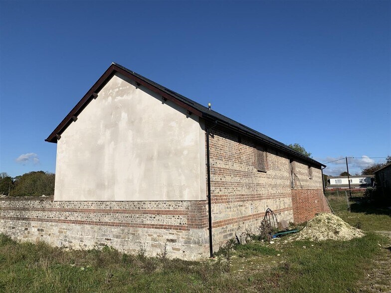 Little England, Blandford Forum to rent - Building Photo - Image 3 of 4