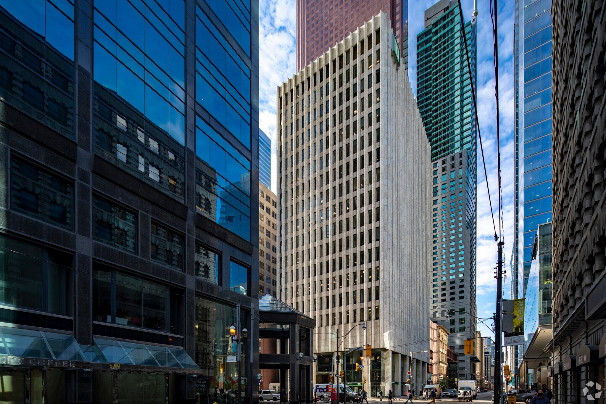 110 Yonge St, Toronto, ON to rent Primary Photo- Image 1 of 30