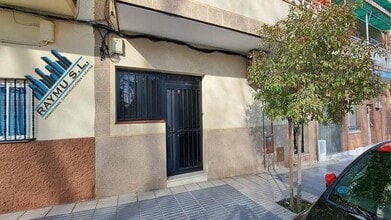 Retail in San Fernando de Henares, Madrid to rent Interior Photo- Image 1 of 10