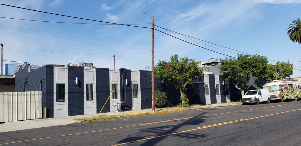 1327 E 15th St, Los Angeles, CA for sale - Building Photo - Image 1 of 1