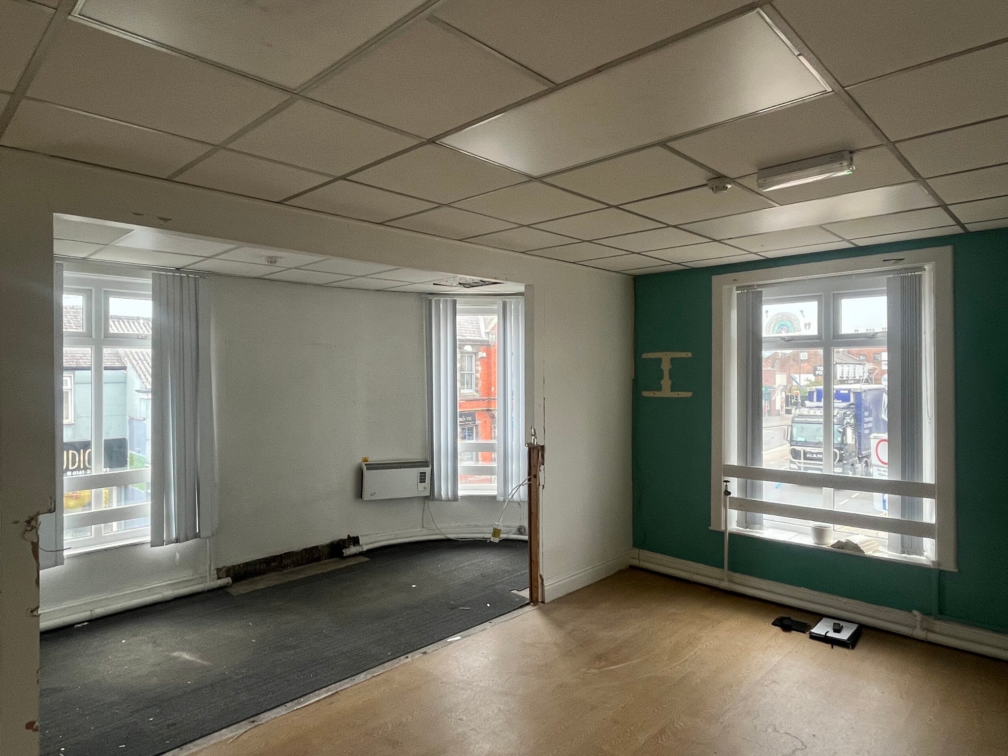 8 Stockport Rd, Manchester to rent Interior Photo- Image 1 of 5
