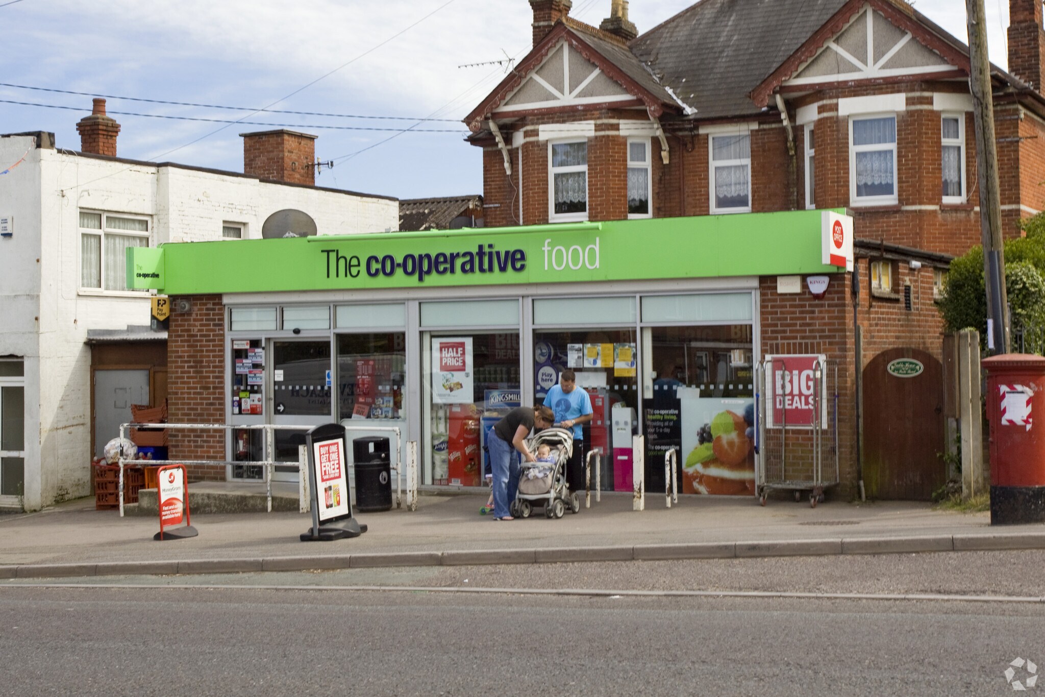 4 Poole Rd, Poole for sale Primary Photo- Image 1 of 1
