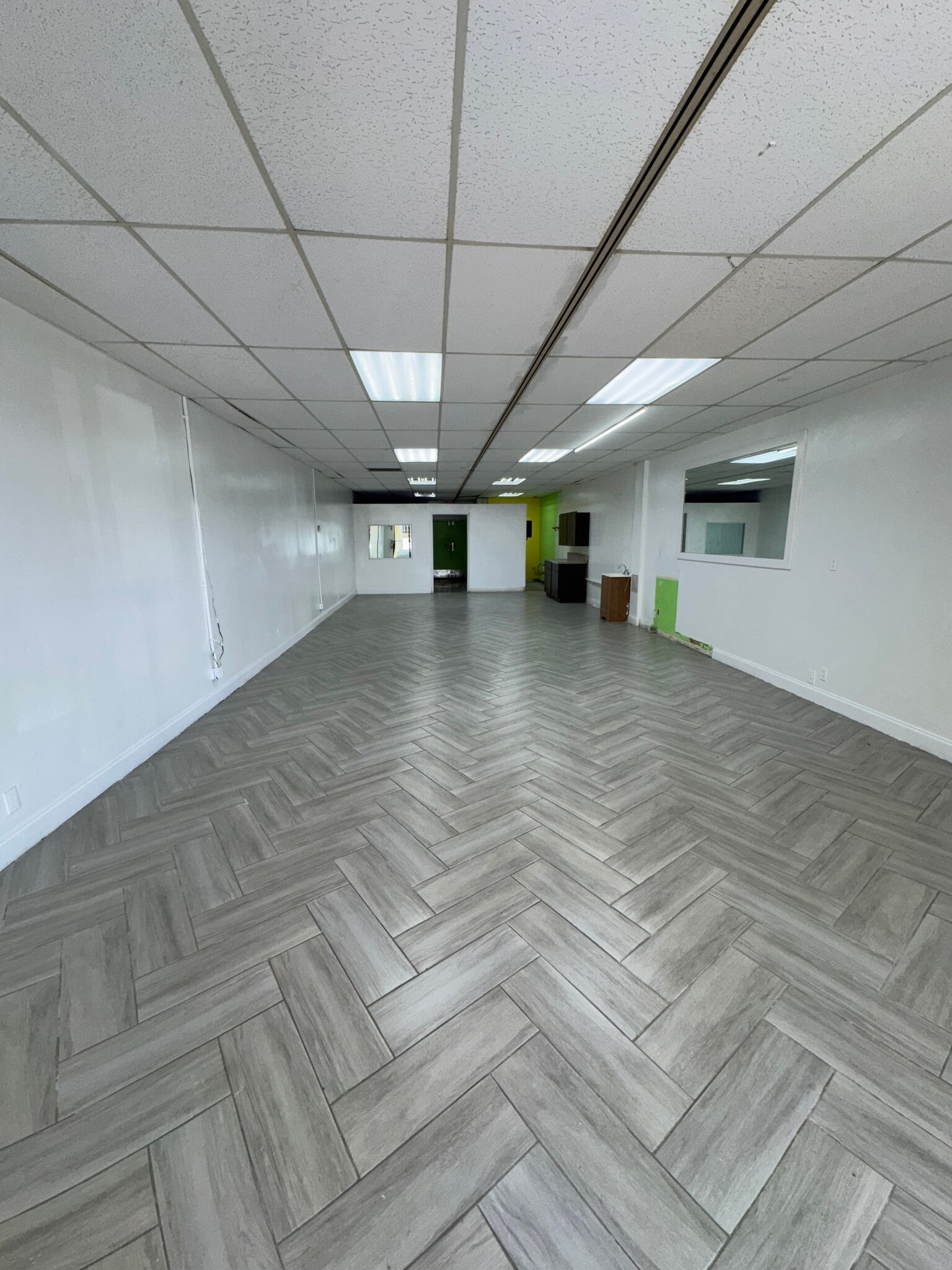 4373-4399 N University Dr, Fort Lauderdale, FL to rent Interior Photo- Image 1 of 2