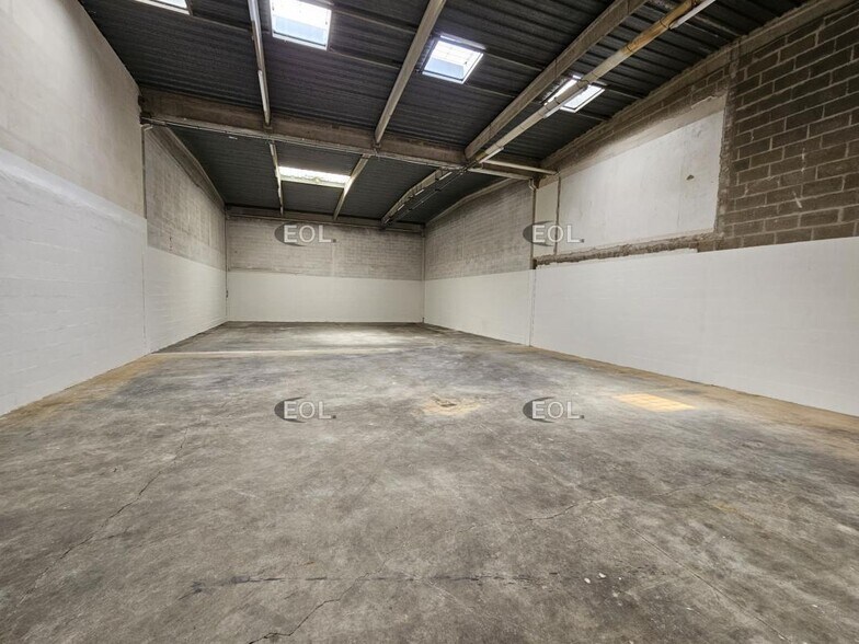 Industrial in Valenton to rent - Interior Photo - Image 3 of 9