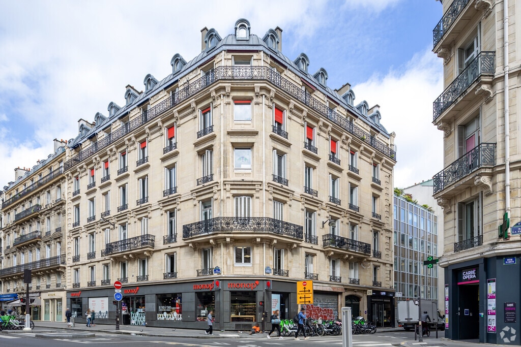 Location Bureaux 182 m² - Photo 1