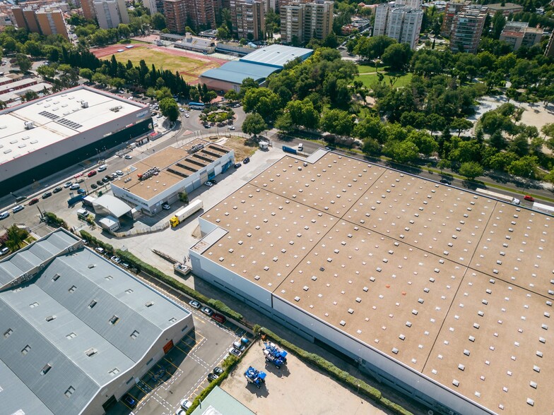 Calle la Mancha, 1, Coslada, Madrid to rent - Aerial - Image 2 of 6