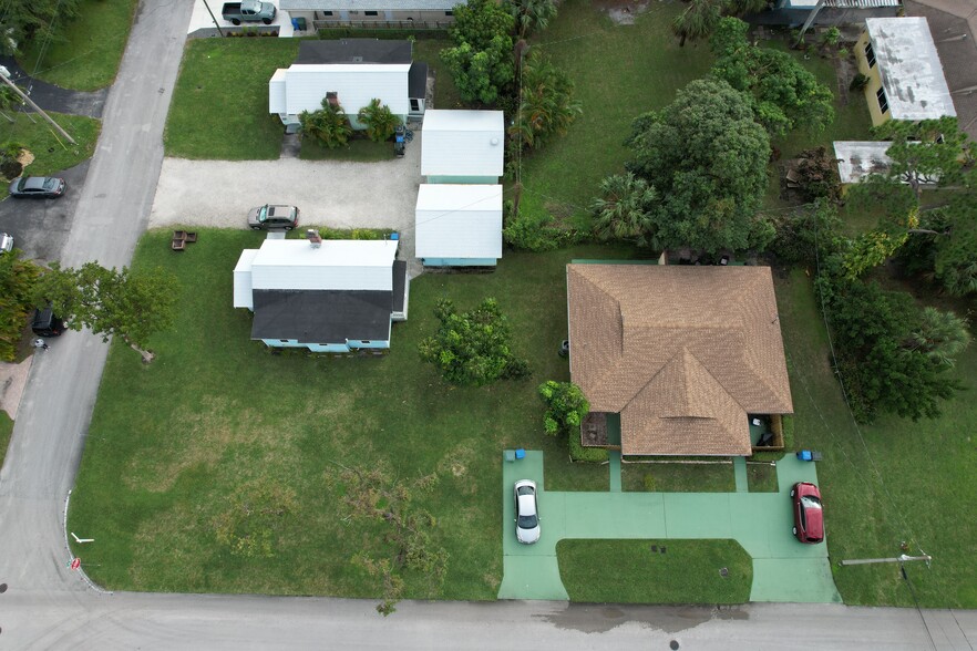 3450 NE 13th Ave, Oakland Park, FL for sale - Aerial - Image 1 of 5