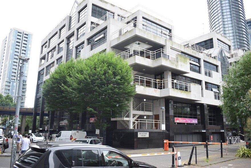 Admirals Way, London to rent - Building Photo - Image 1 of 9