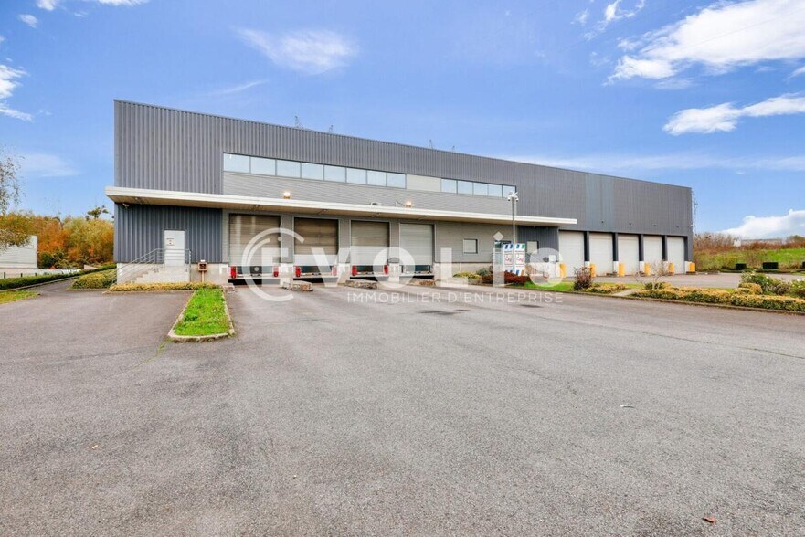 Light Industrial in Villeparisis to rent - Building Photo - Image 1 of 6